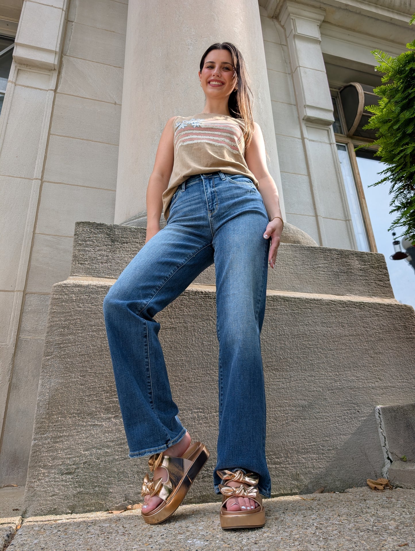 Judy HR 90s Straight Leg denim