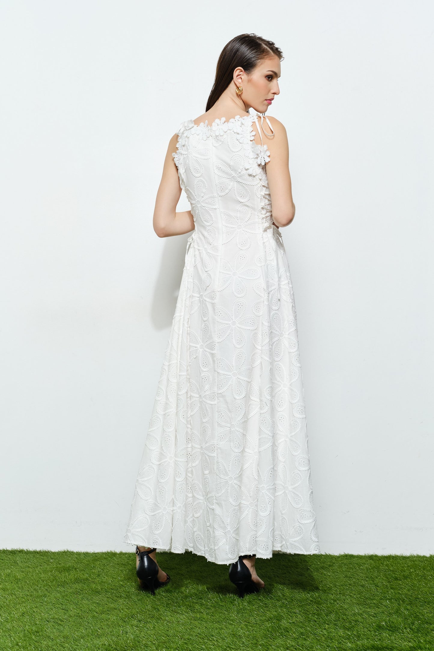 White Petal Escape Dress