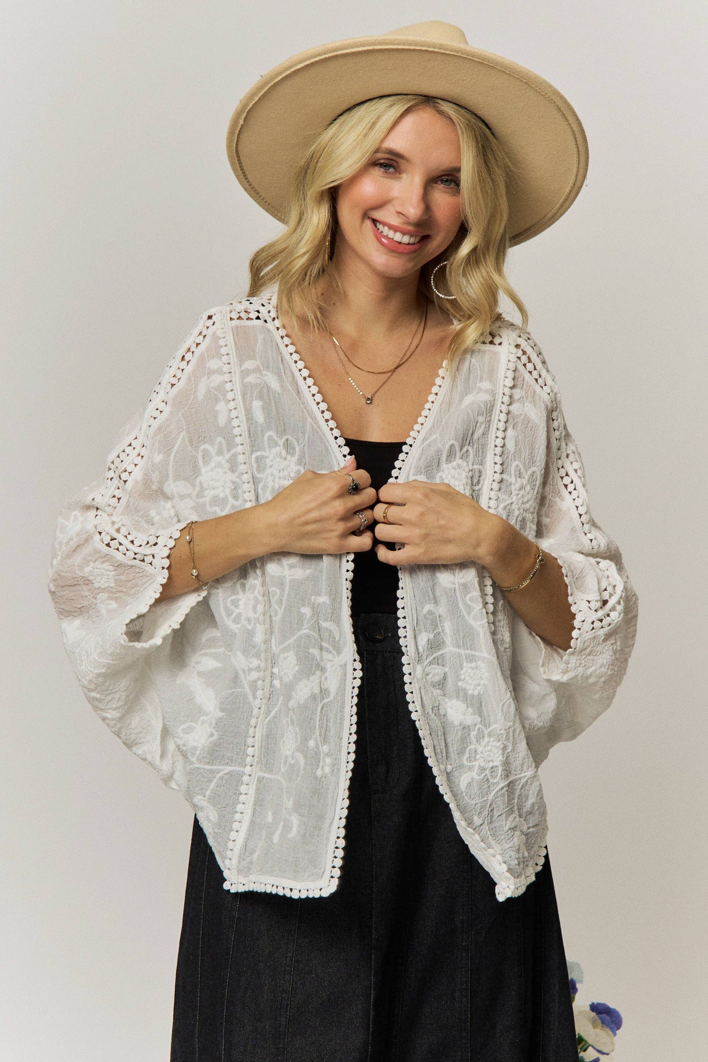 FLORAL EMBROIDERY HEM KIMONO CARDIGAN- LEJ4284