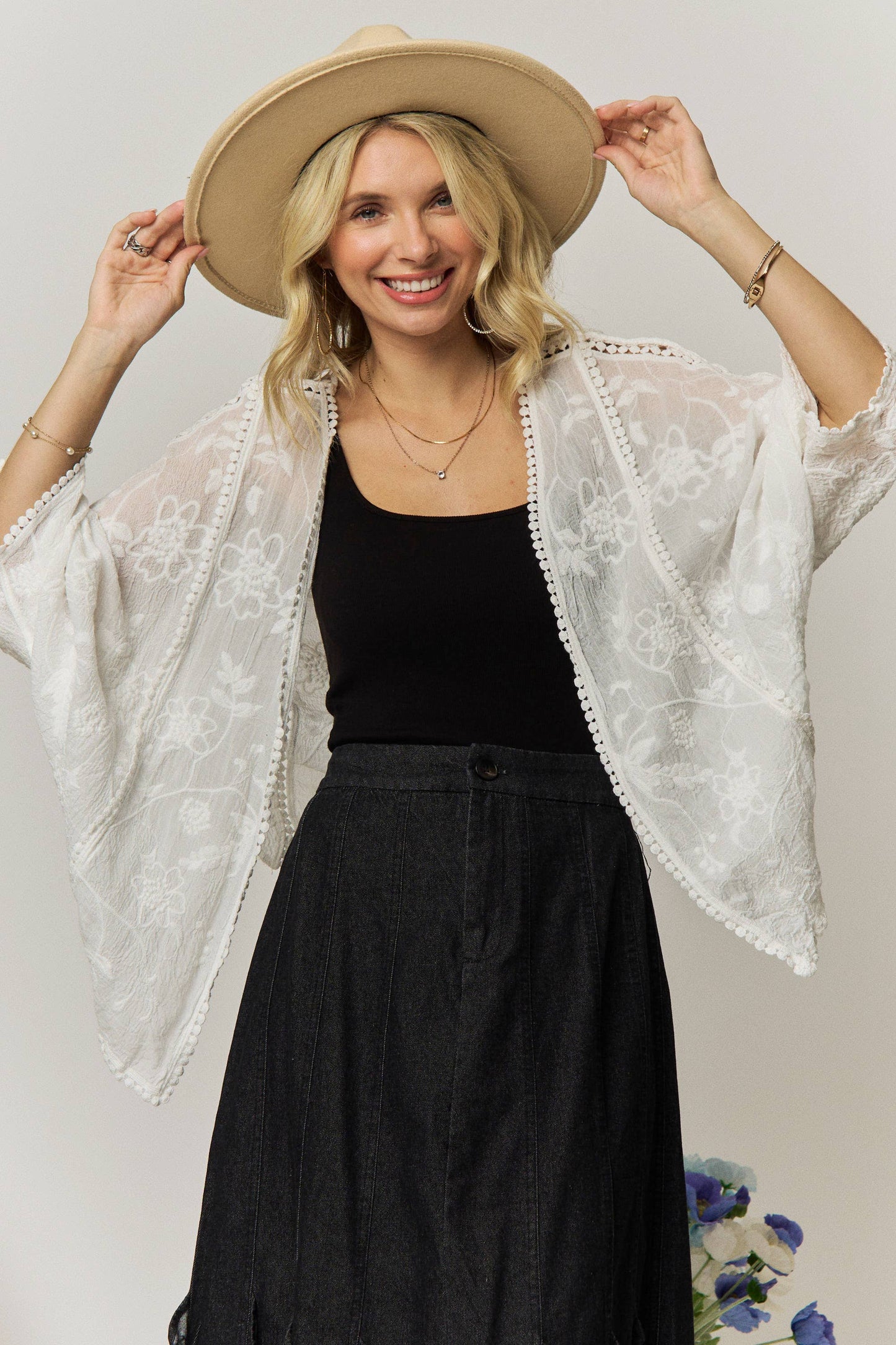 FLORAL EMBROIDERY HEM KIMONO CARDIGAN- LEJ4284
