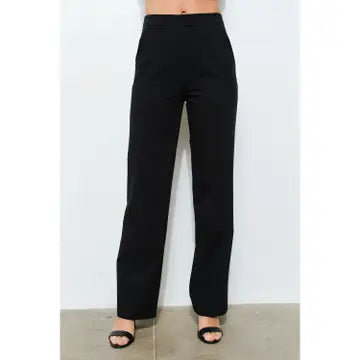 The Luxe Line Pant